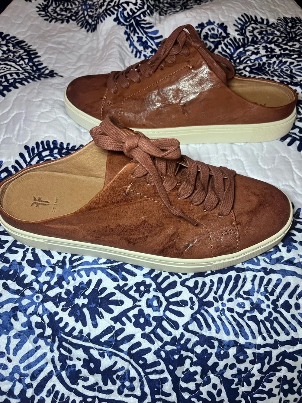 Frye Women's Ivy Low Lace Mules in cognac